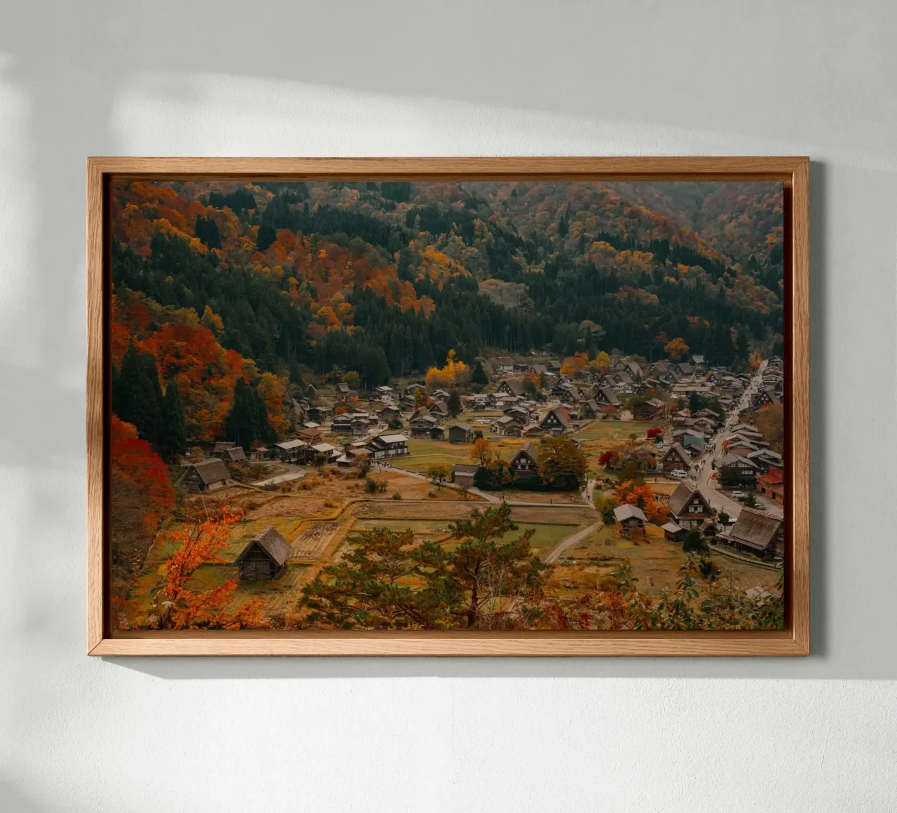 Japans boerendorp in de herfst - Shirakawa-go canvas met Baklijst van Marcel Bisig