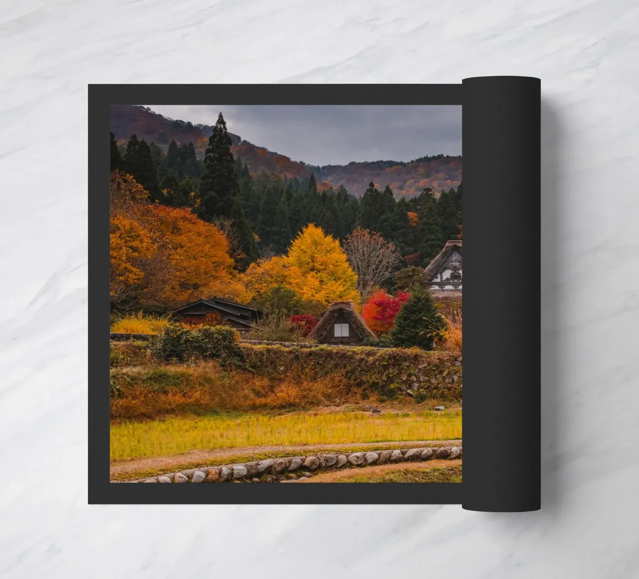 Case coloniche giapponesi in autunno - Shirakawa-go zerbino da Marcel Bisig