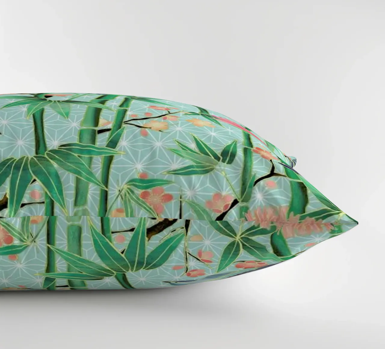 Bamboo Birds and Blossom Mint cuscino da Micklyn Le Feuvre