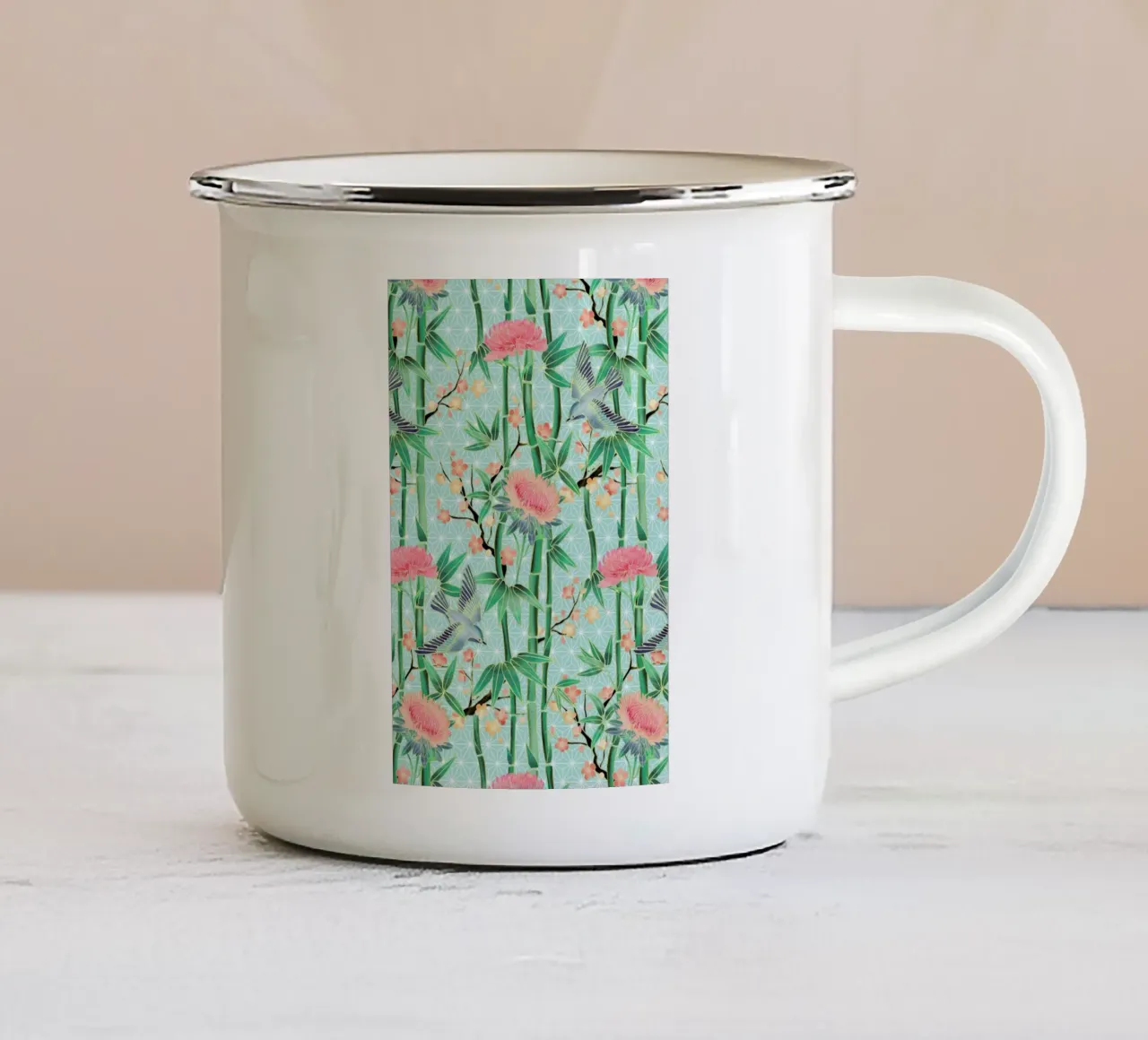 Bamboo Birds and Blossom Mint tazza in smalto da Micklyn Le Feuvre