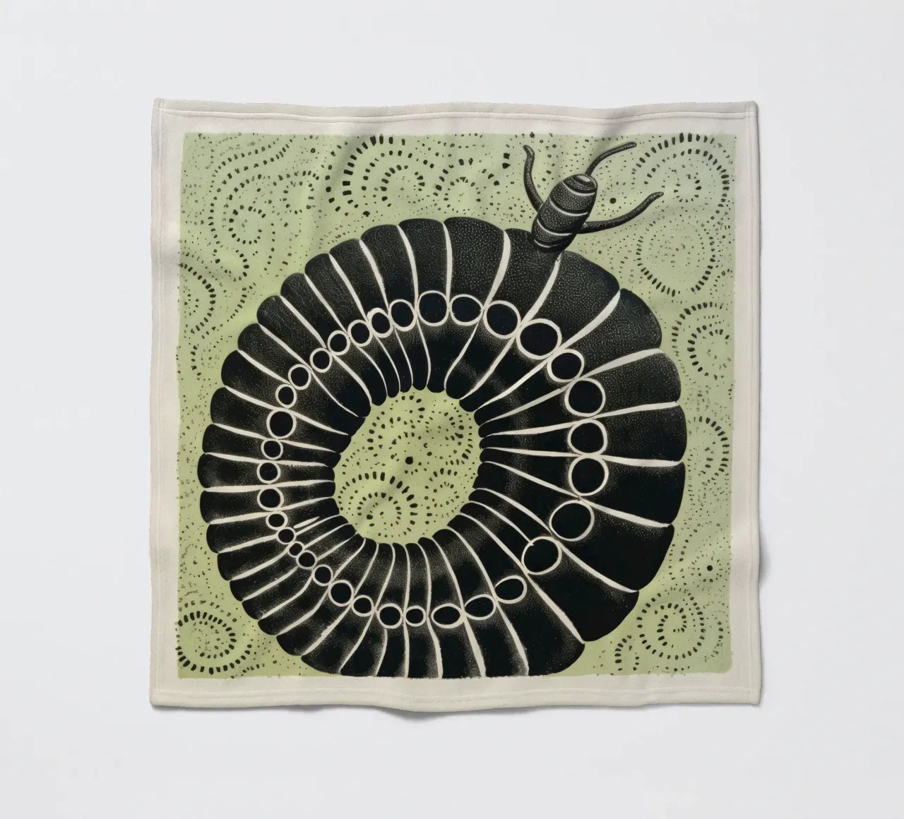 Millipede verde 2 coperta in pile da Minimal Animal Art