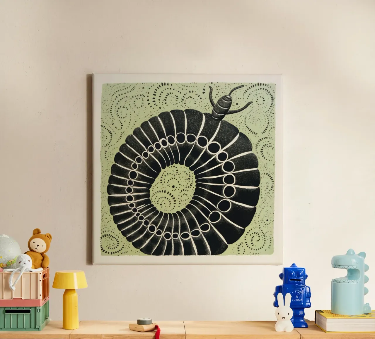 Grüner Tausendfüßler 2 Leinwand mit Schattenfugenrahmen von Minimal Animal Art