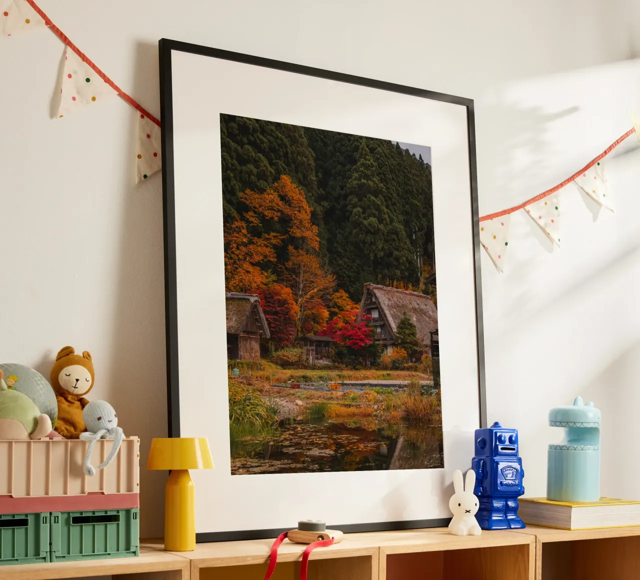 Villaggio agricolo giapponese in autunno - Shirakawa-go poster con telaio in plastica da Marcel Bisig