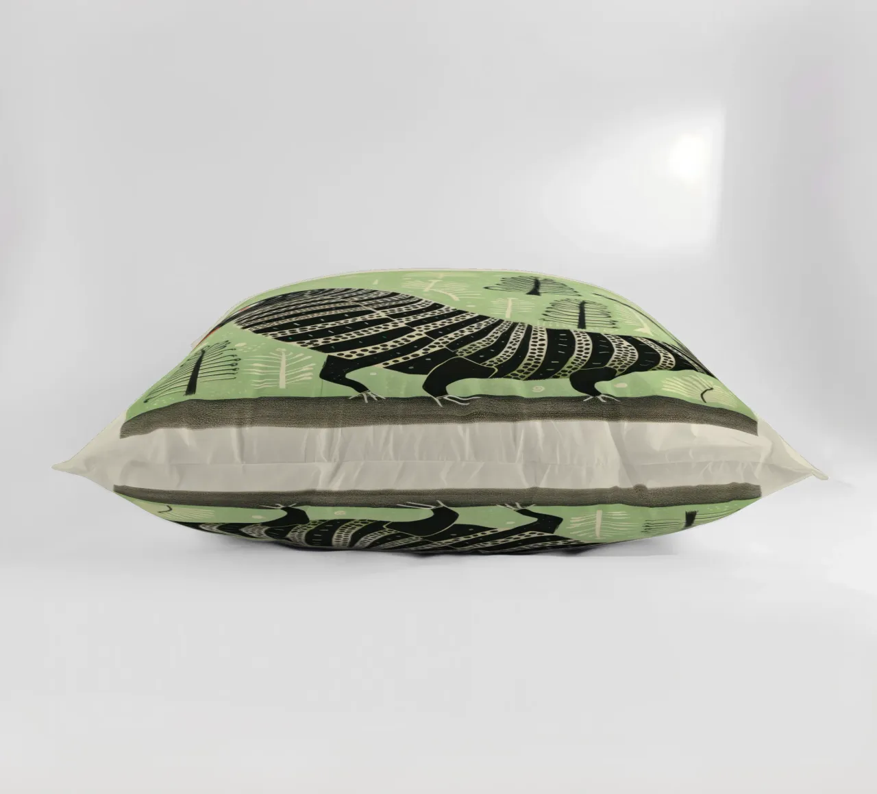 Millipede verde 4 cuscino da Minimal Animal Art