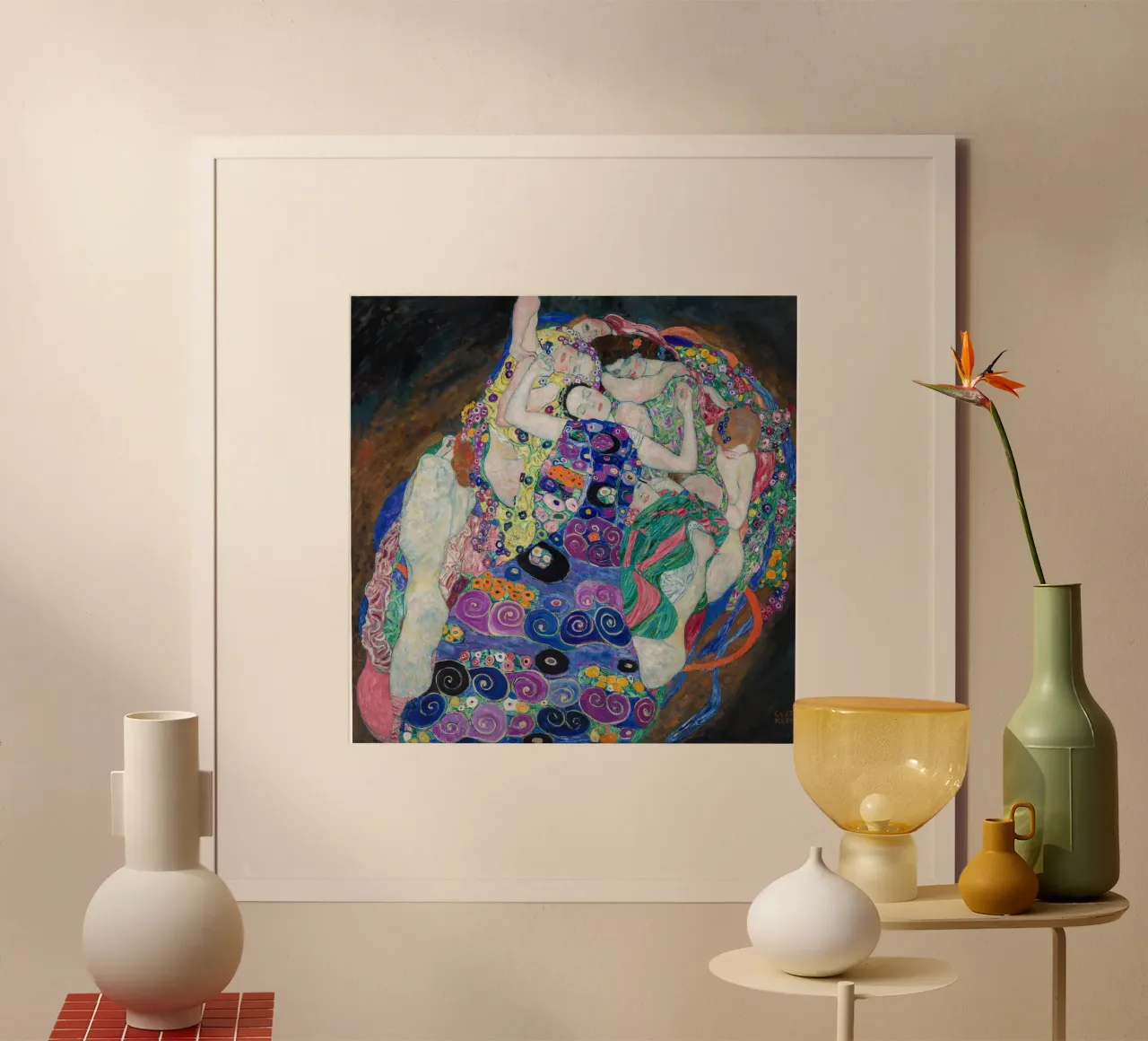Gustav Klimt - La Vergine poster con telaio in plastica da Timeless Artworks