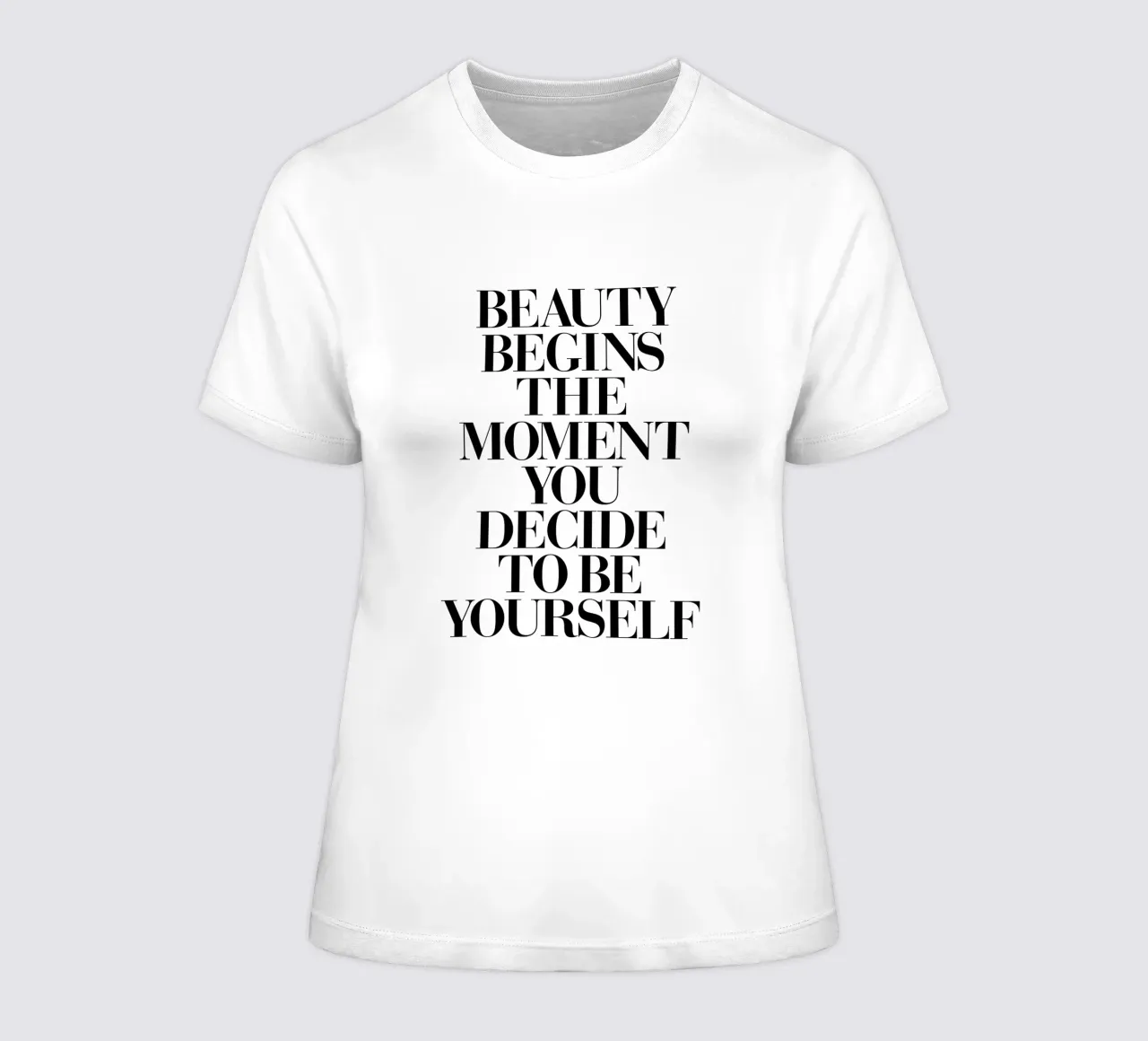 La bellezza inizia nel momento in cui si decide di essere se stessi t-shirt da donna da THE MOTIVATED TYPE