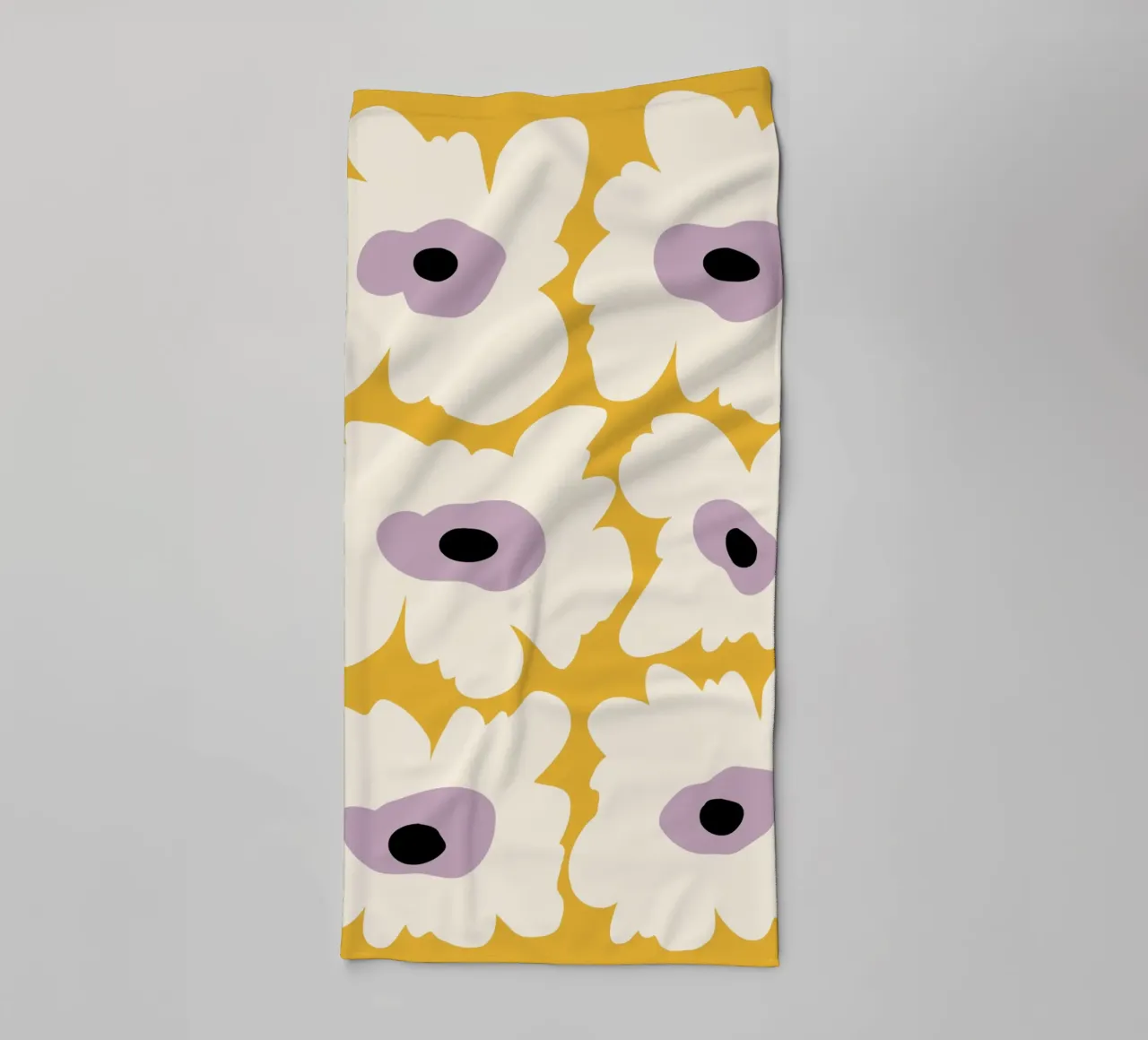 Amapola fresca en amarillo toalla de baño de Miho Art Studio