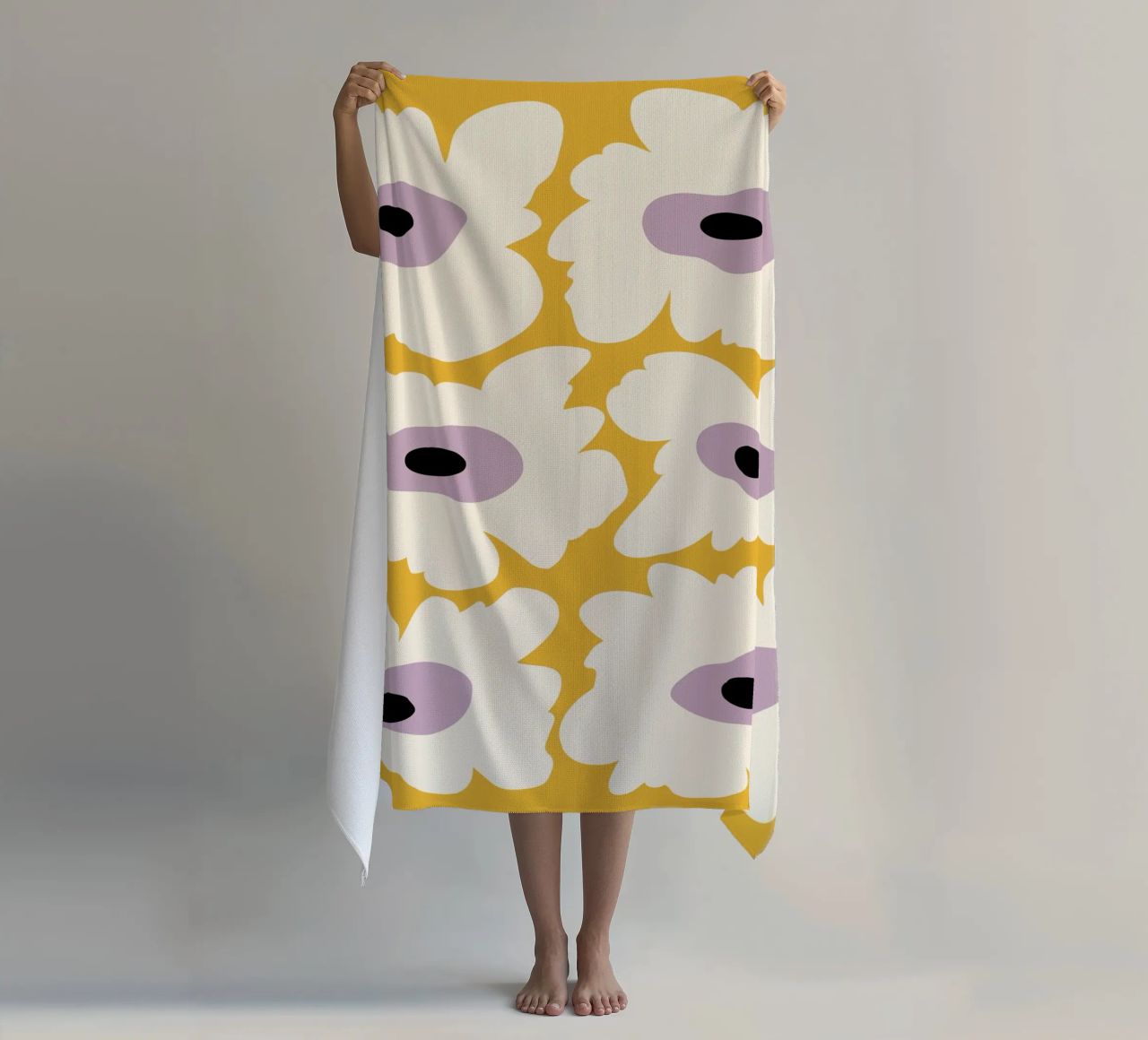 Papavero fresco in giallo telo mare da Miho Art Studio