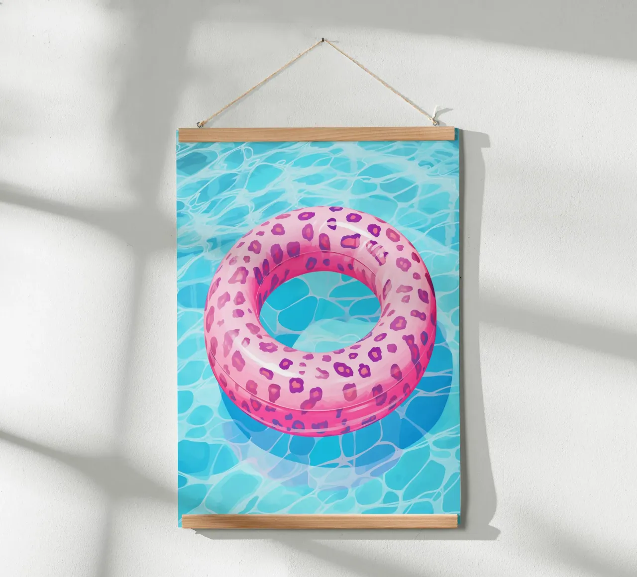 Diversión en la piscina con neumáticos de natación de leopardo poster de Carinaprint
