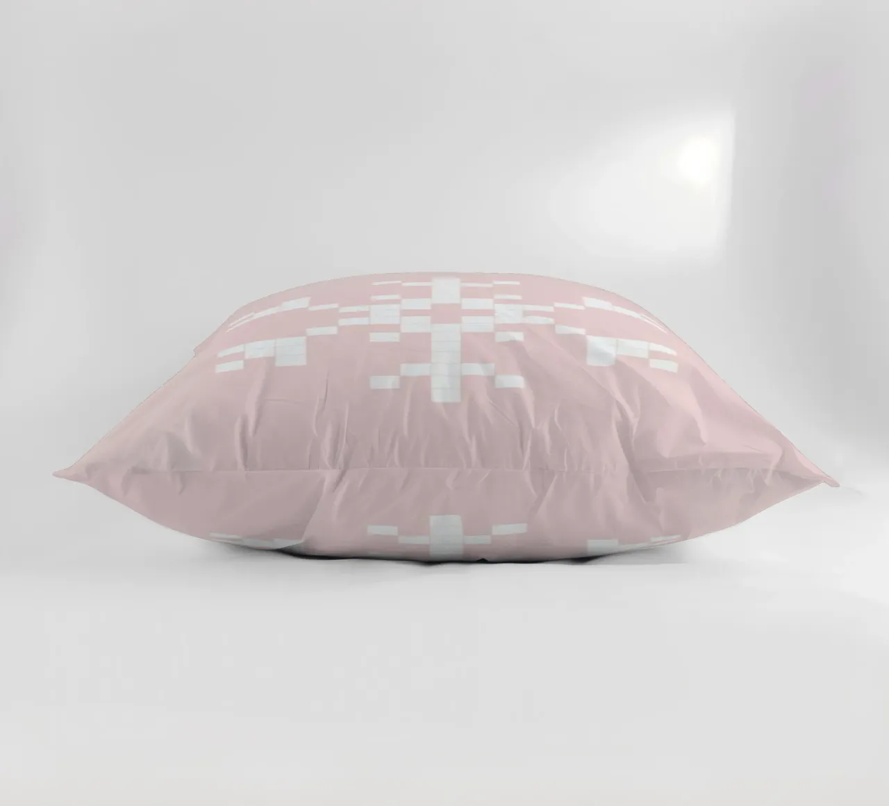 Pixel Snowflake Pink cuscino da Studio One