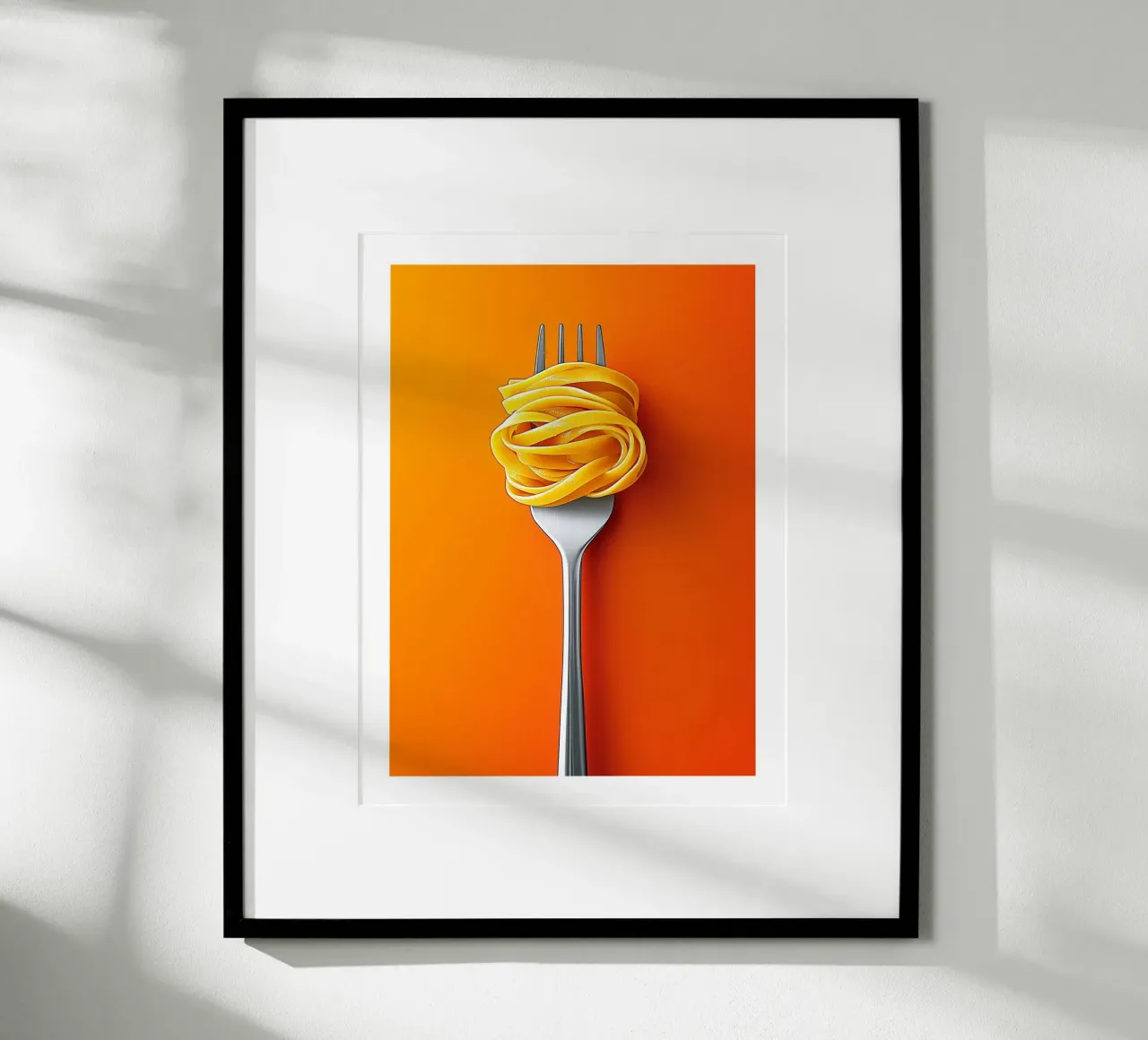 Forchetta e tagliatelle su sfondo arancione poster con telaio in plastica da Spice & Style