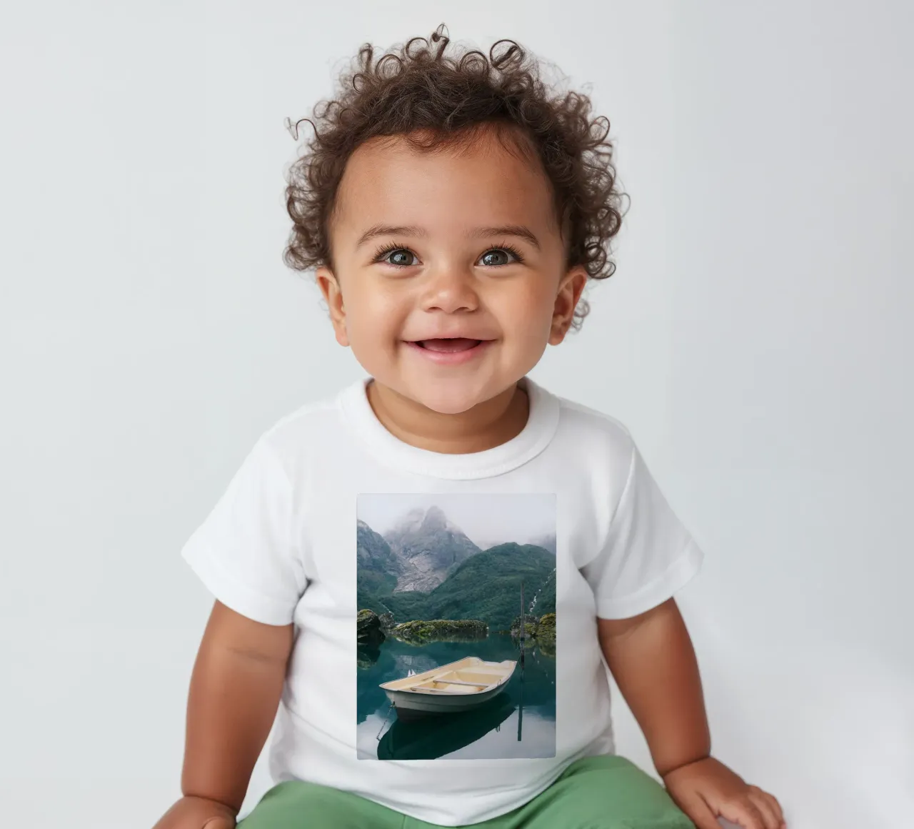 Serenity Afloat maglietta neonato da FujiPrints