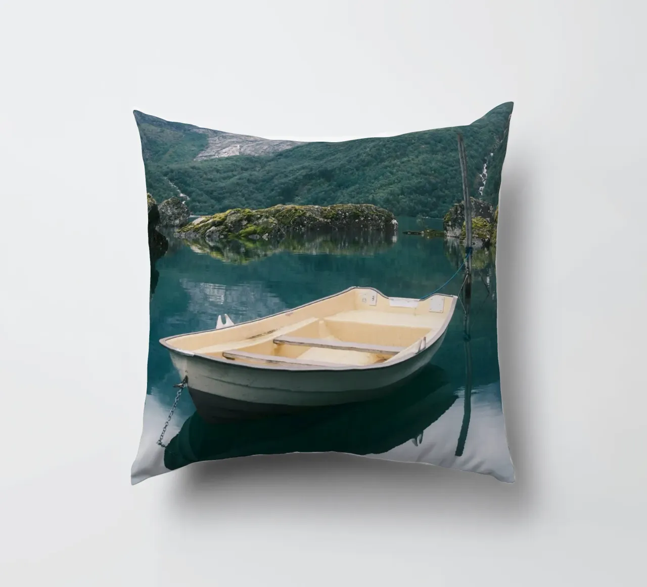 Serenity Afloat cuscino da FujiPrints