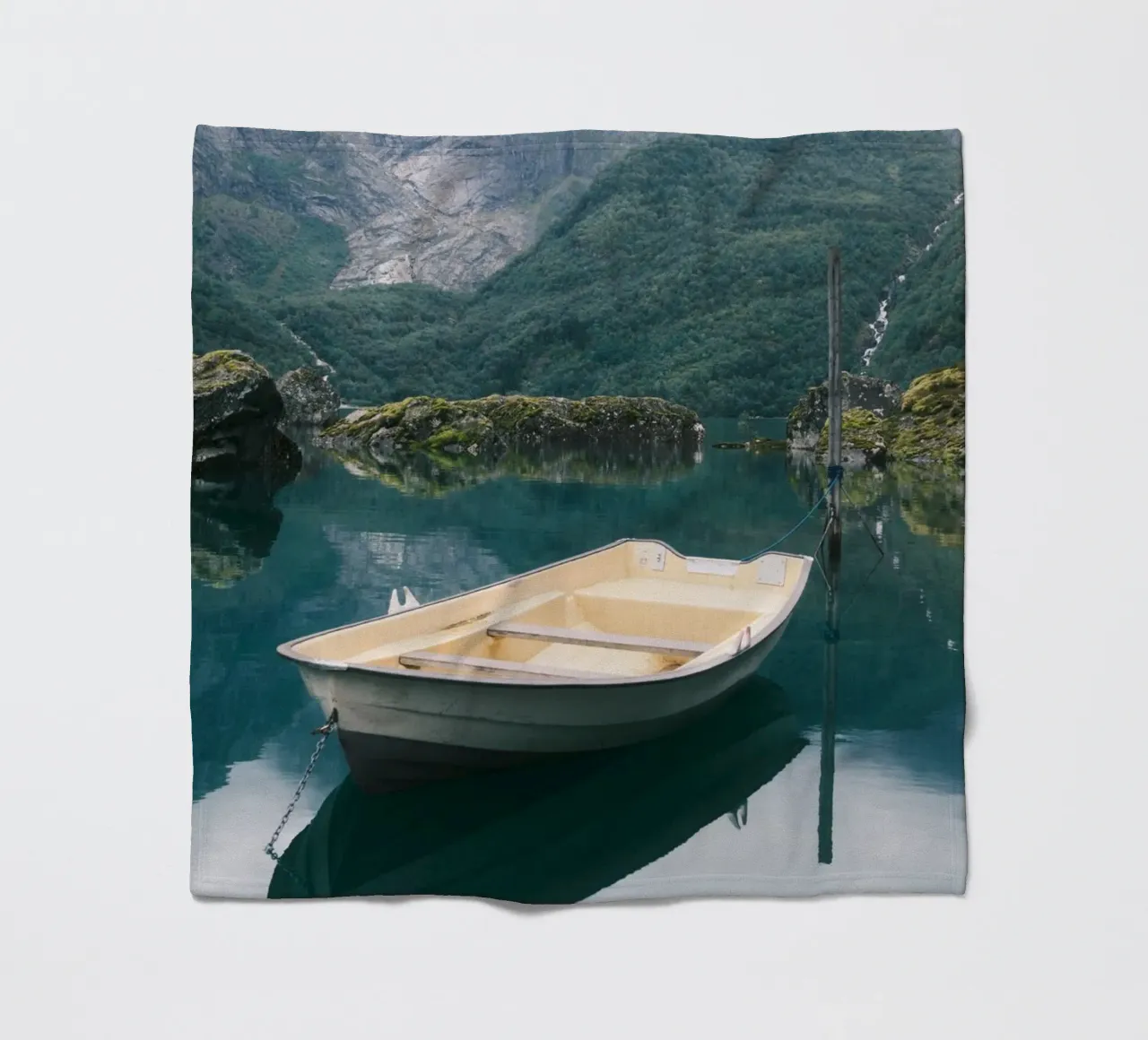 Serenity Afloat coperta in pile da FujiPrints