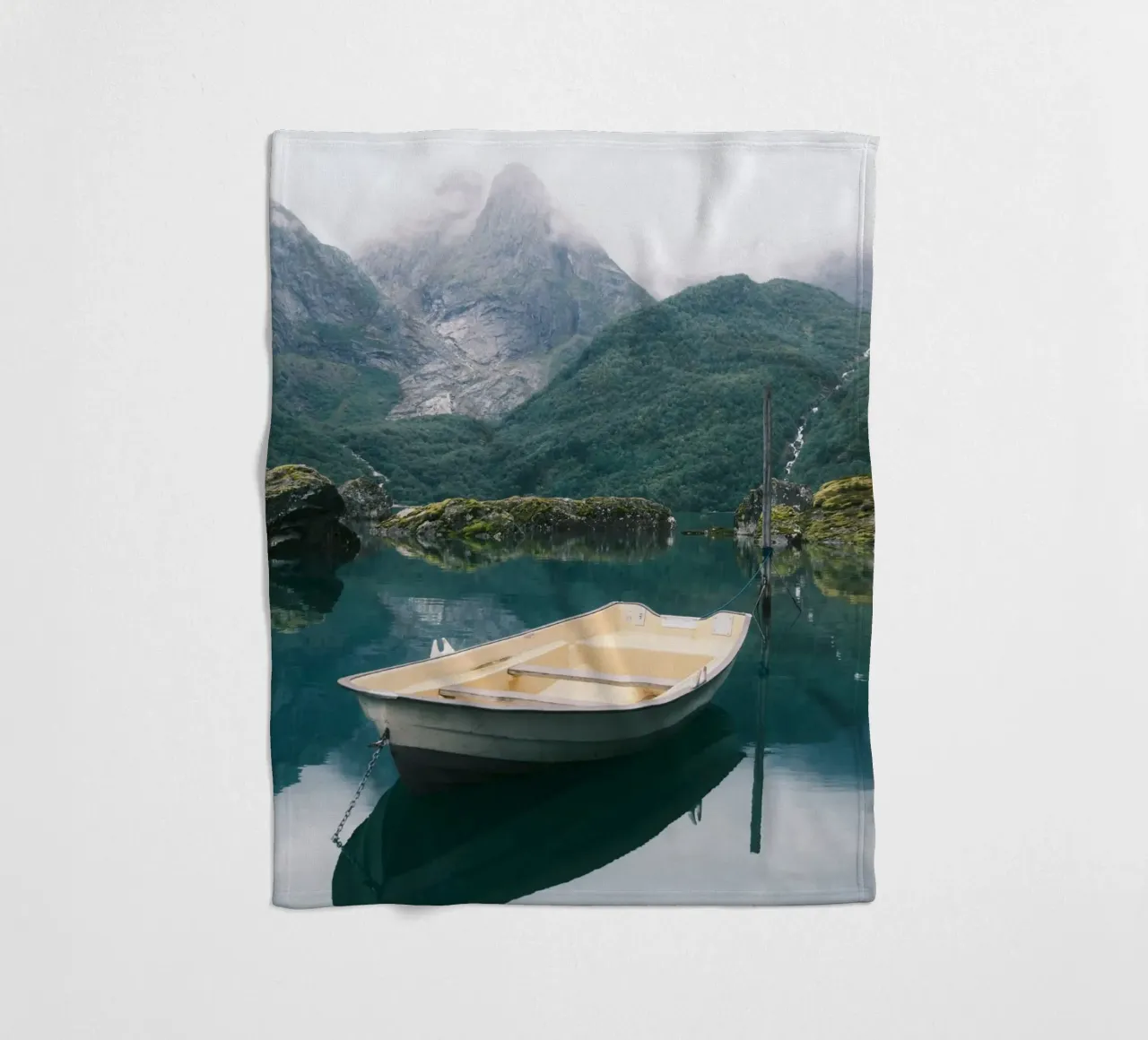Serenity Afloat coperta in pile da FujiPrints