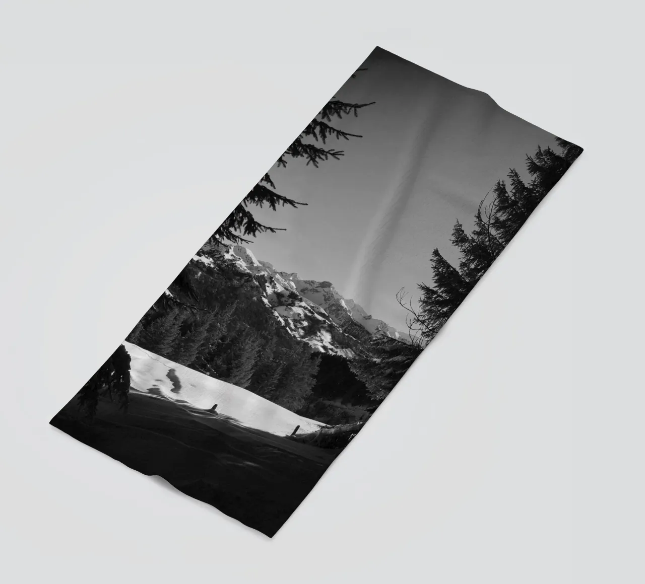 Alpine Monochrome Serenity telo mare da FujiSwiss