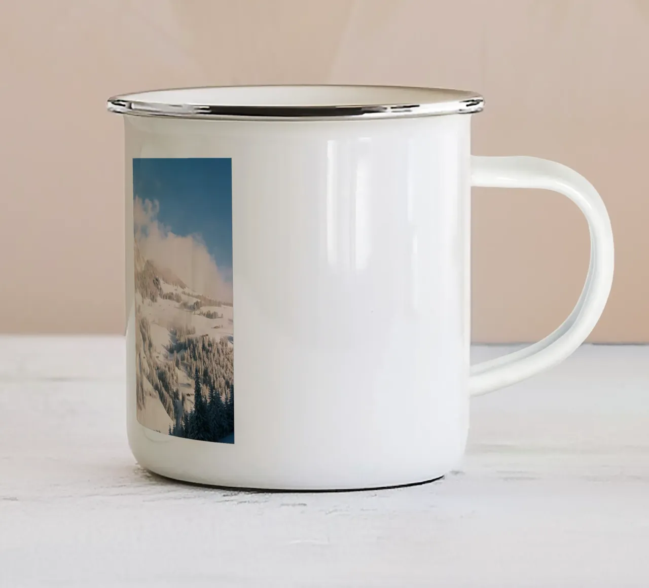 Winter Wonderland tazza in smalto da FujiSwiss