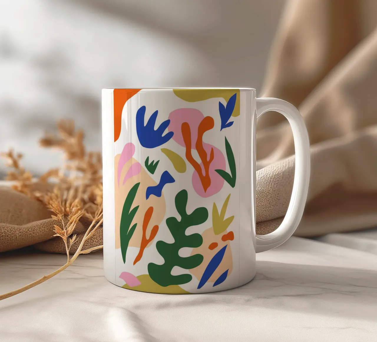 Matisse Beach Vibes taza de cerámica de Kim Hubball Studio