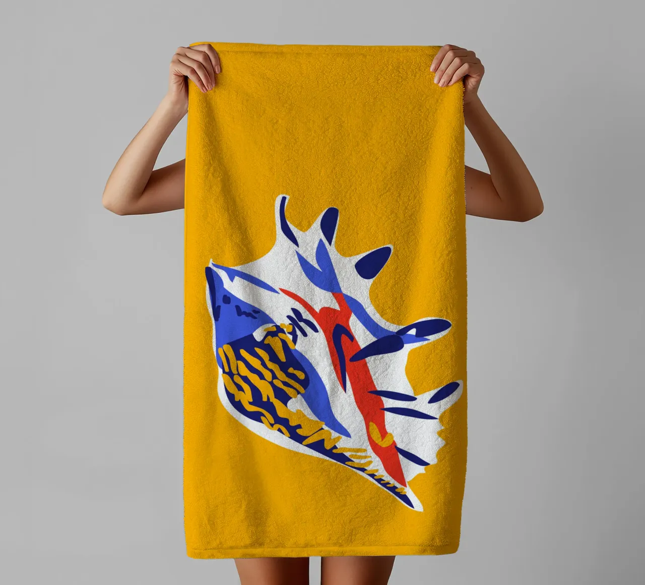 Seashell towel by Mariery Young