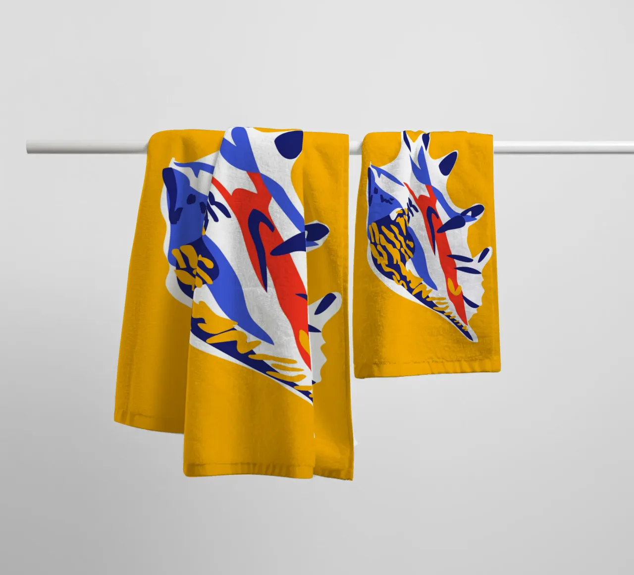 Seashell towel by Mariery Young