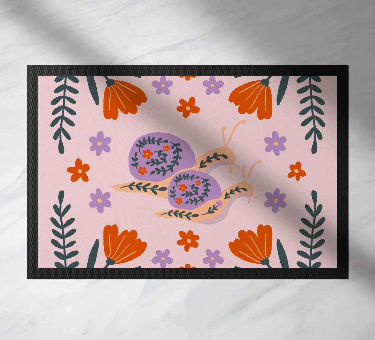 Lumache e fiori - viola e arancione zerbino da Wackapacka