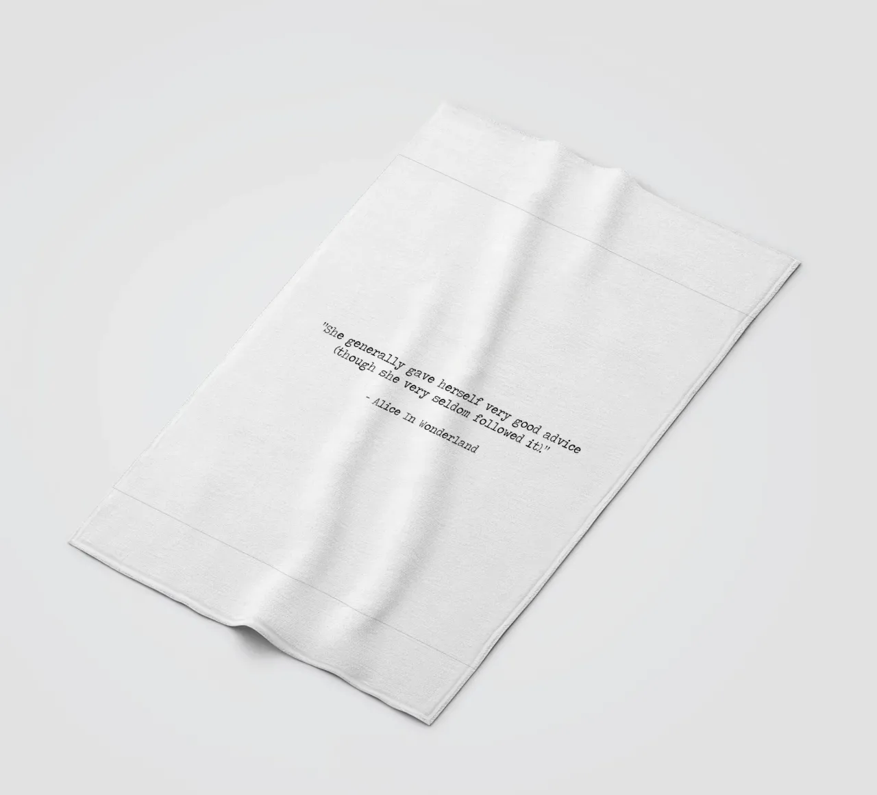 Sie gab sich selbst gute Ratschläge, befolgte sie aber nur selten - Zitat Fleecedecke von Summer Soul Co. - Quotes