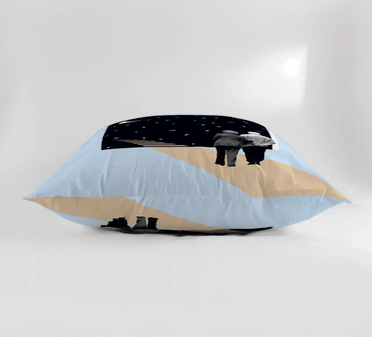 E is for End of the Line cuscino da Maarten Léon