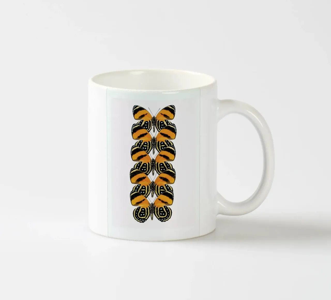 Butterfly tazza in ceramica da Curious Collections by Marielle Leenders