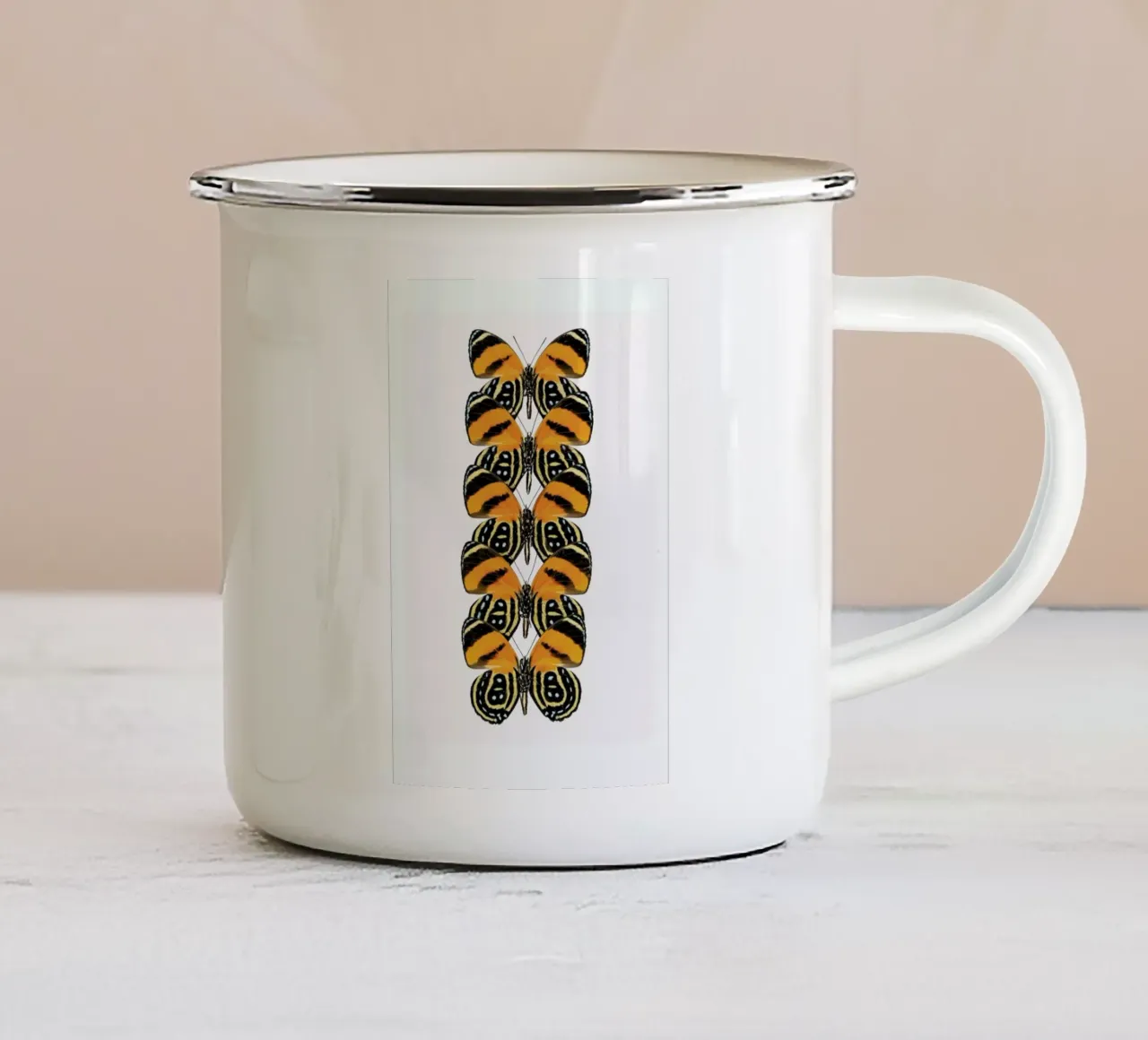 Butterfly tazza in smalto da Curious Collections by Marielle Leenders