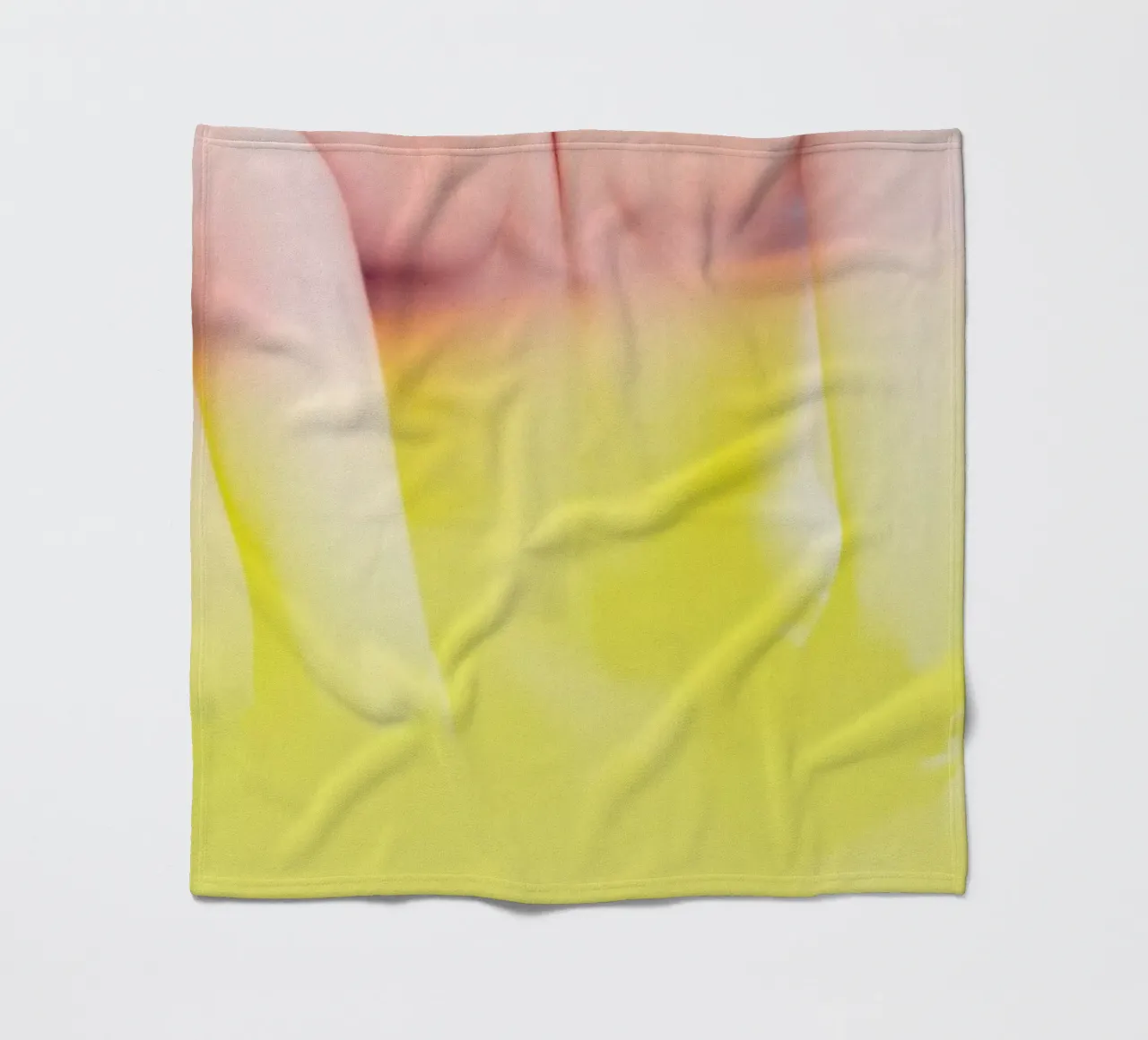 Hide Away Tree House 7 coperta in pile da Paul Aidan Perry