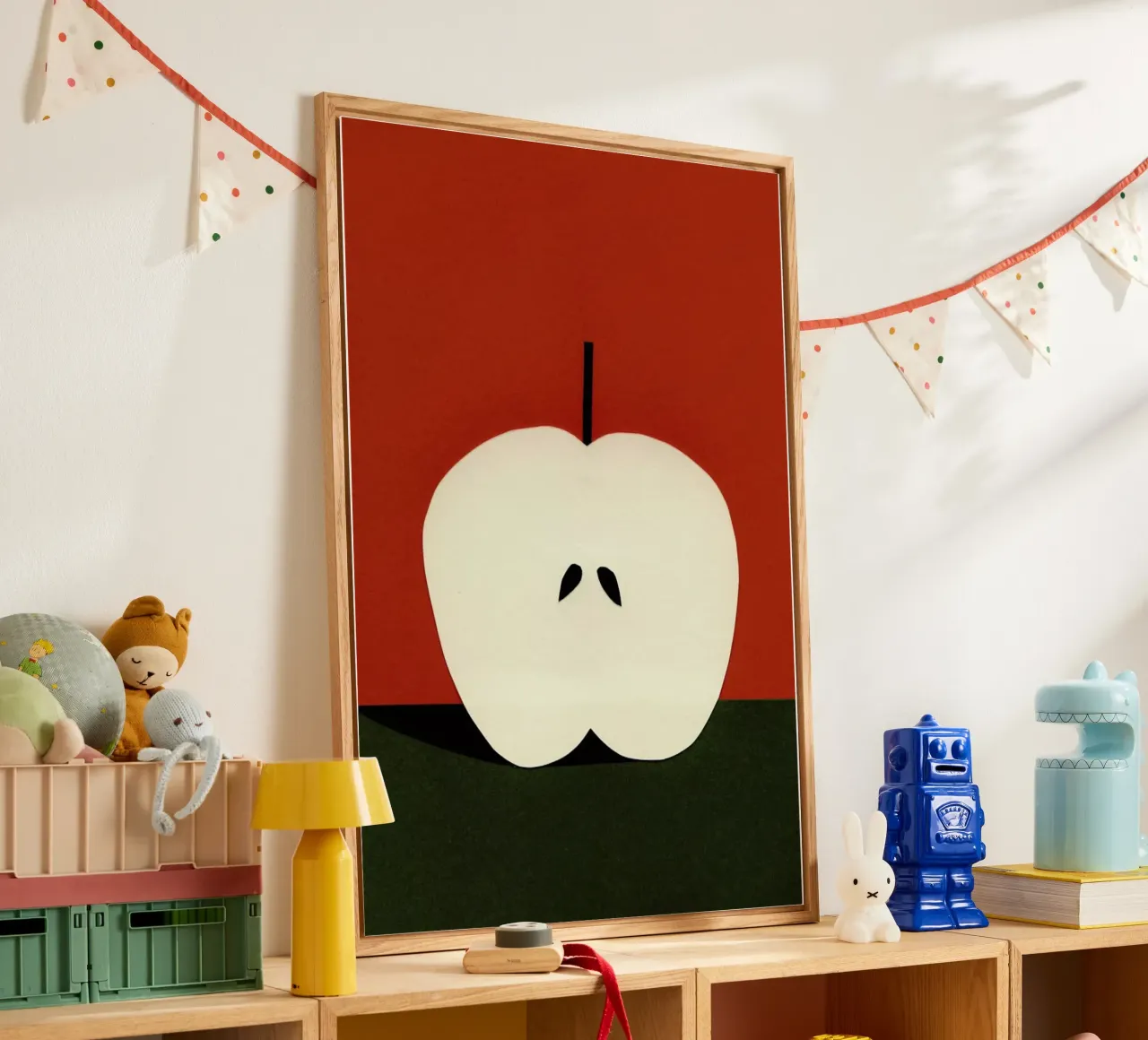 Half Red Apple plexiglass da Rosi Feist