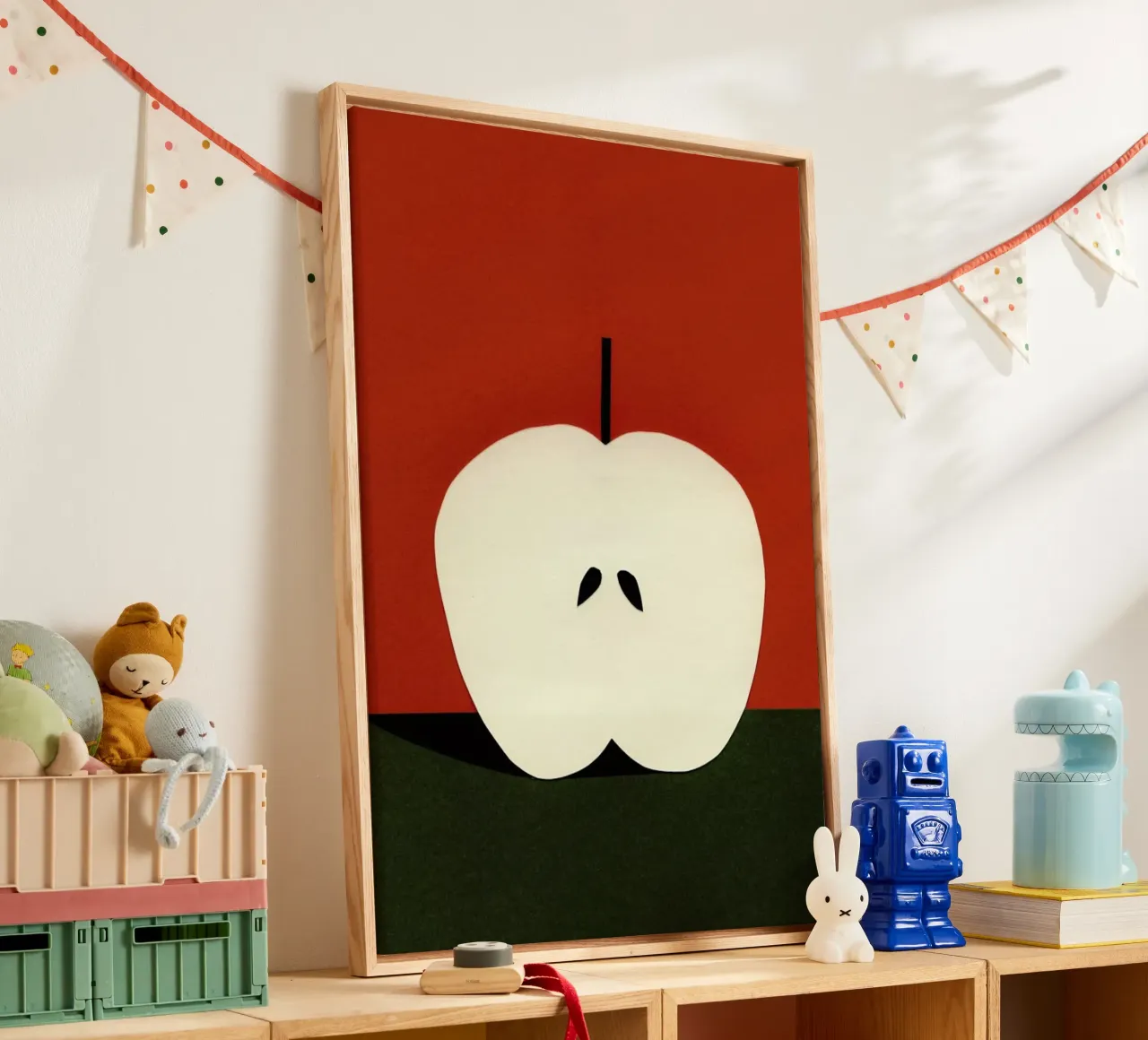 Half Red Apple canvas met Baklijst van Rosi Feist