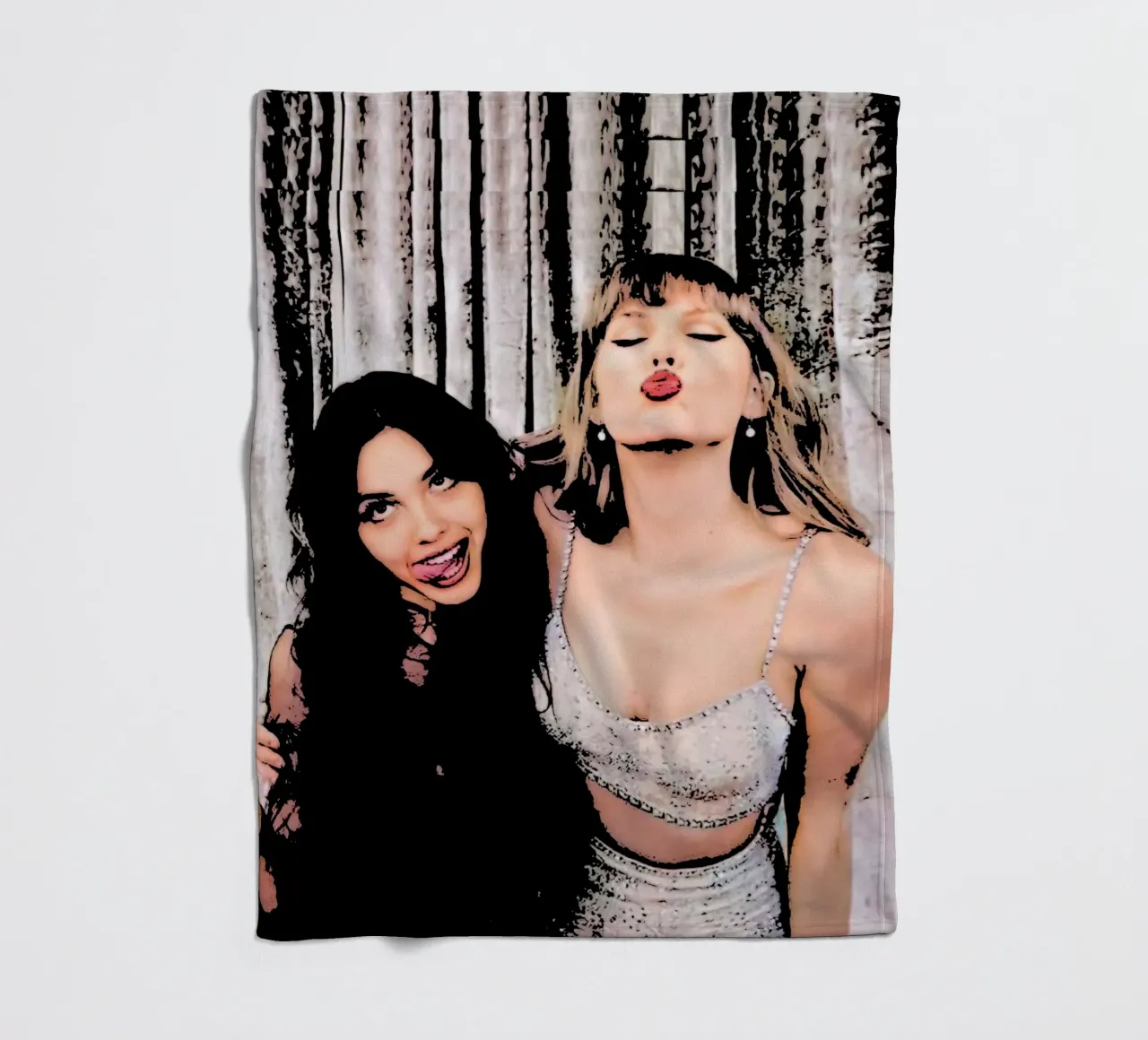 Taylor Swift e Olivia Rodriguez pop art coperta in pile da music soul