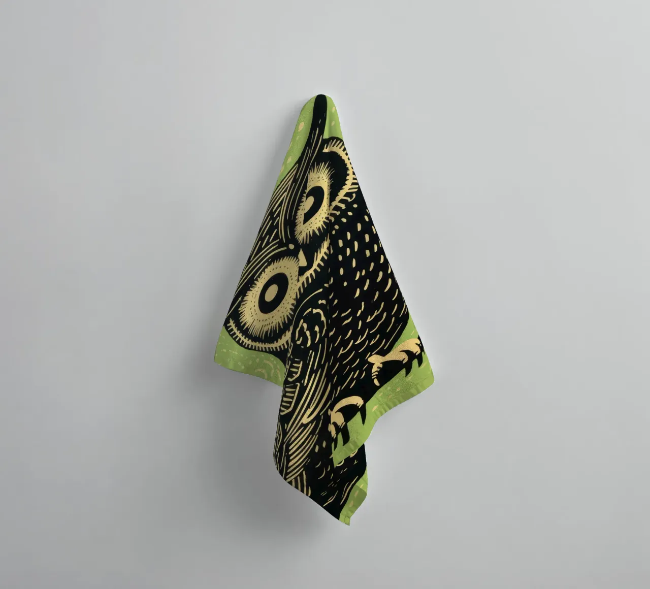 Gufo Verde 3 asciugamano da bagno da Minimal Animal Art
