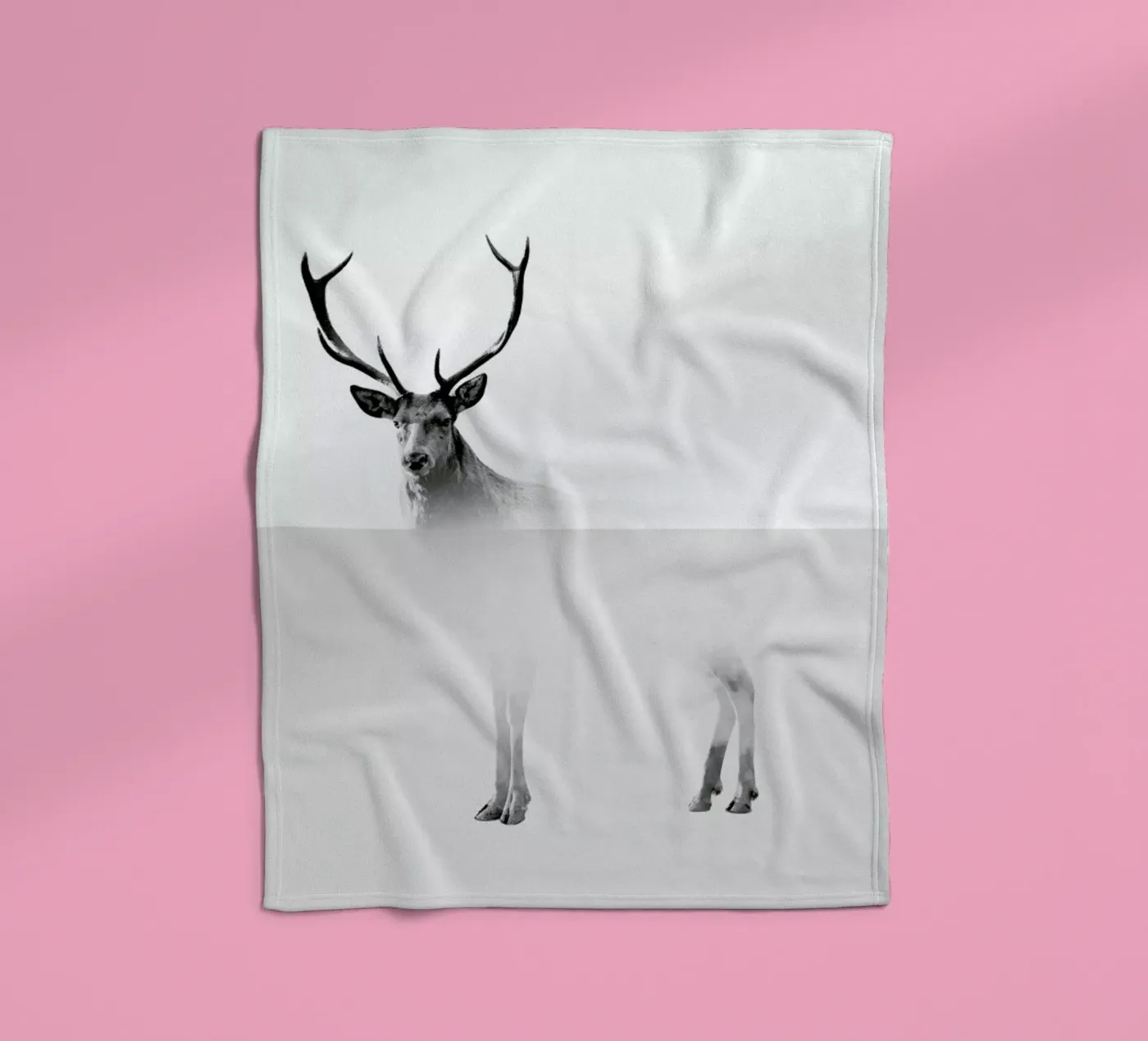 Deer Fleecedecke von The Wall Shop