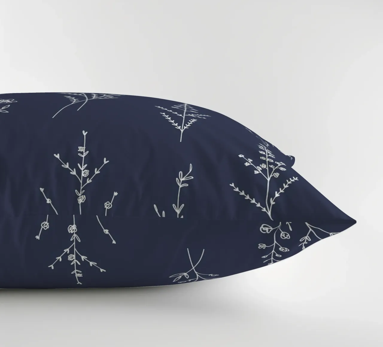 Blue New Wildflowers Pattern cuscino da anisillustration