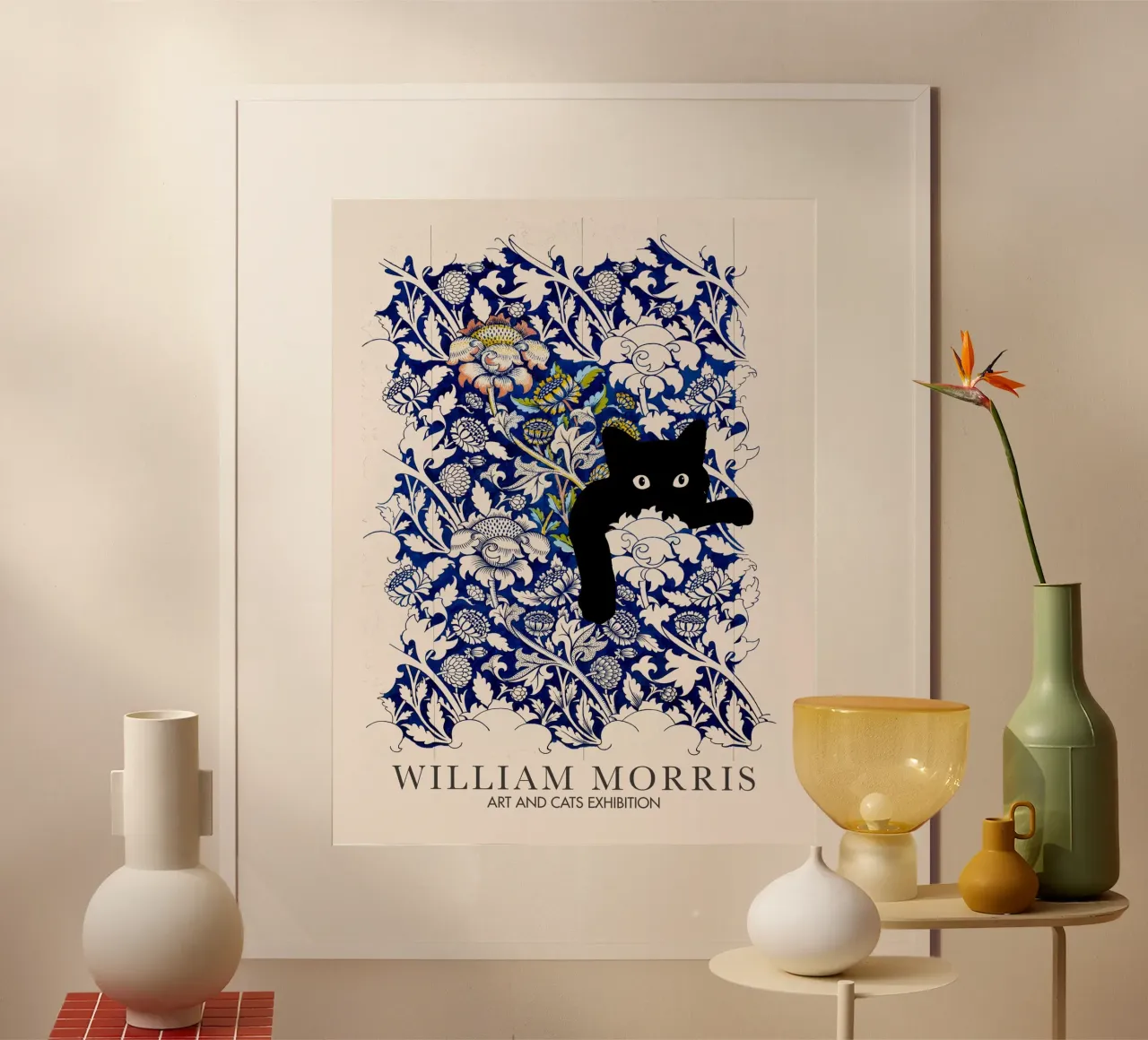 William Morris, Peekaboo Cat, Blaue Blume Kunst & Katzen Poster mit Kunststoffrahmen von Peaches Art Prints