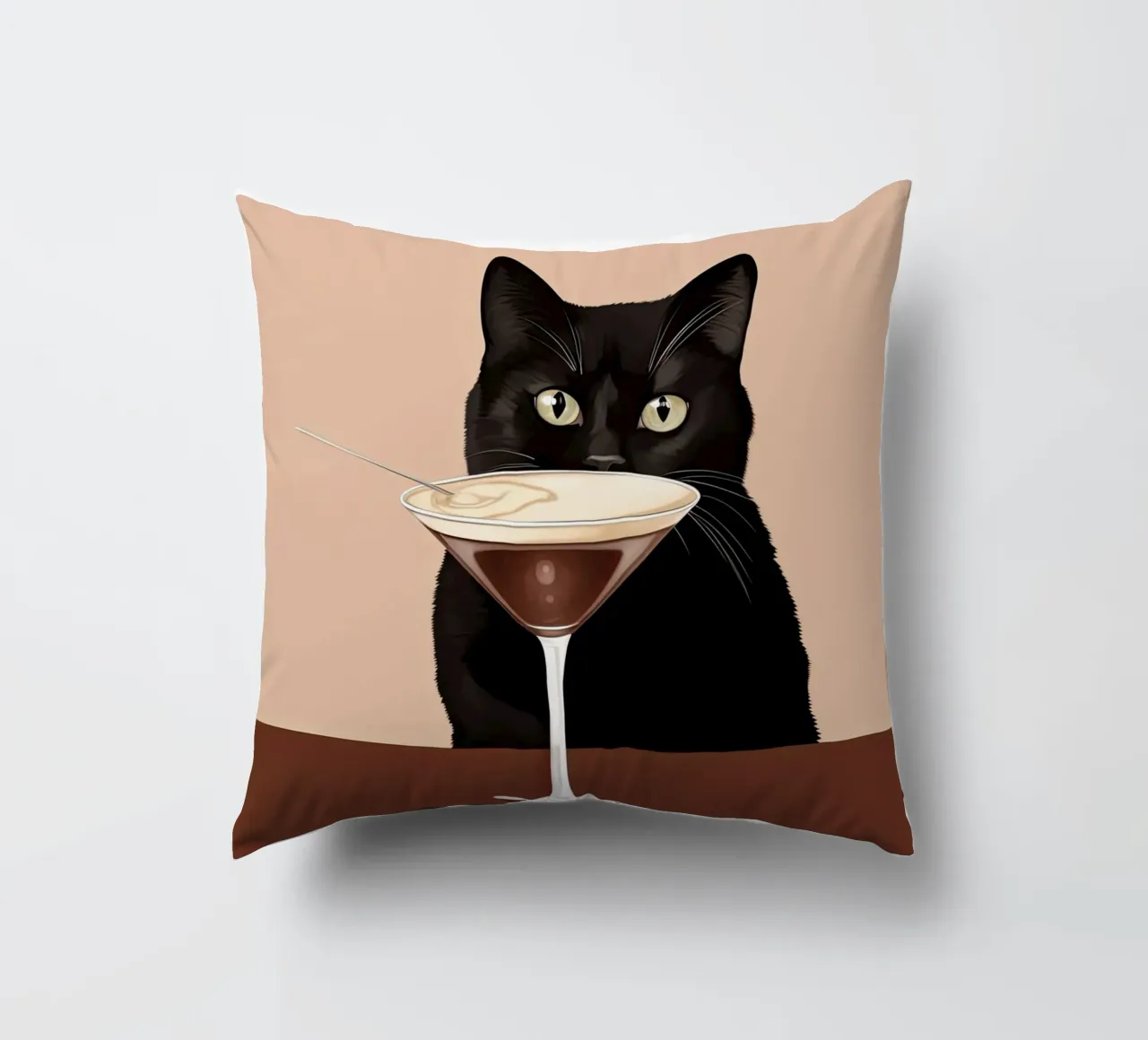 Gatto nero con martini espresso cuscino da Peaches Art Prints