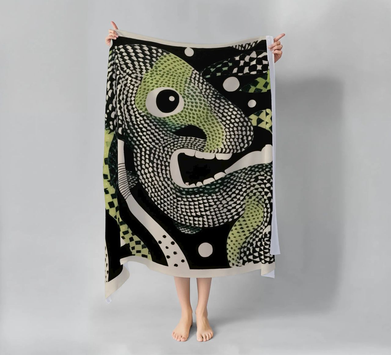 Groene python 2 strandhanddoek van Minimal Animal Art