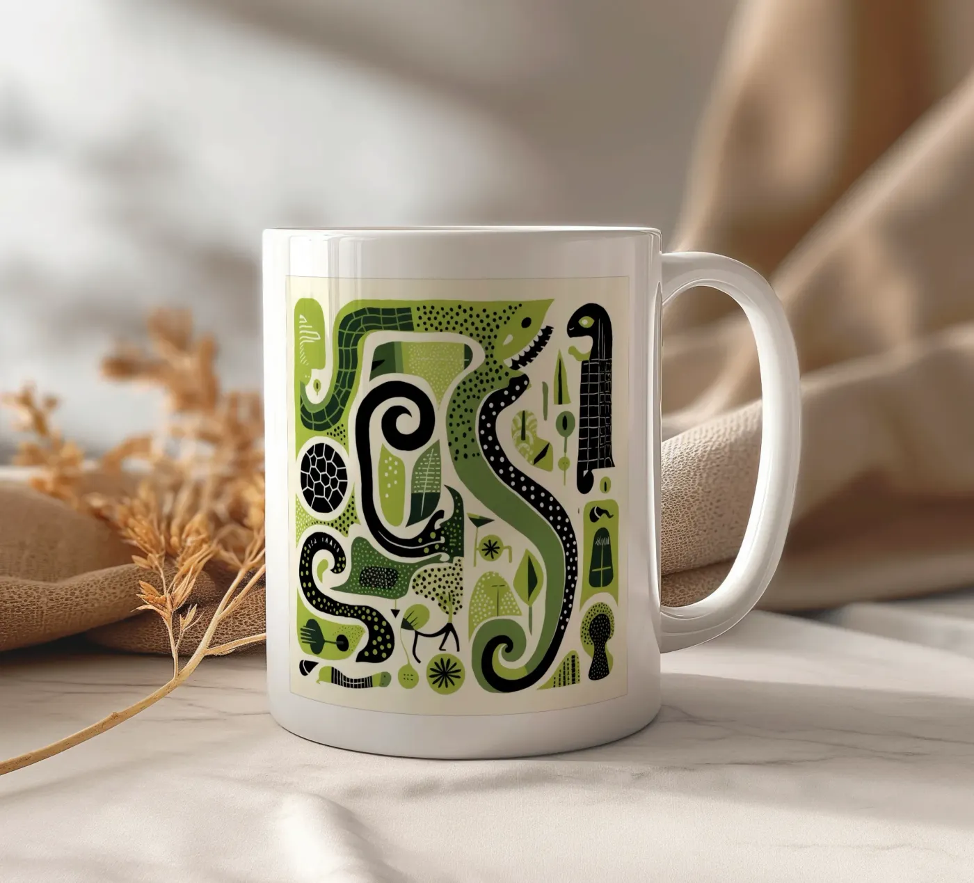 Grüne Python Keramik Tasse von Minimal Animal Art