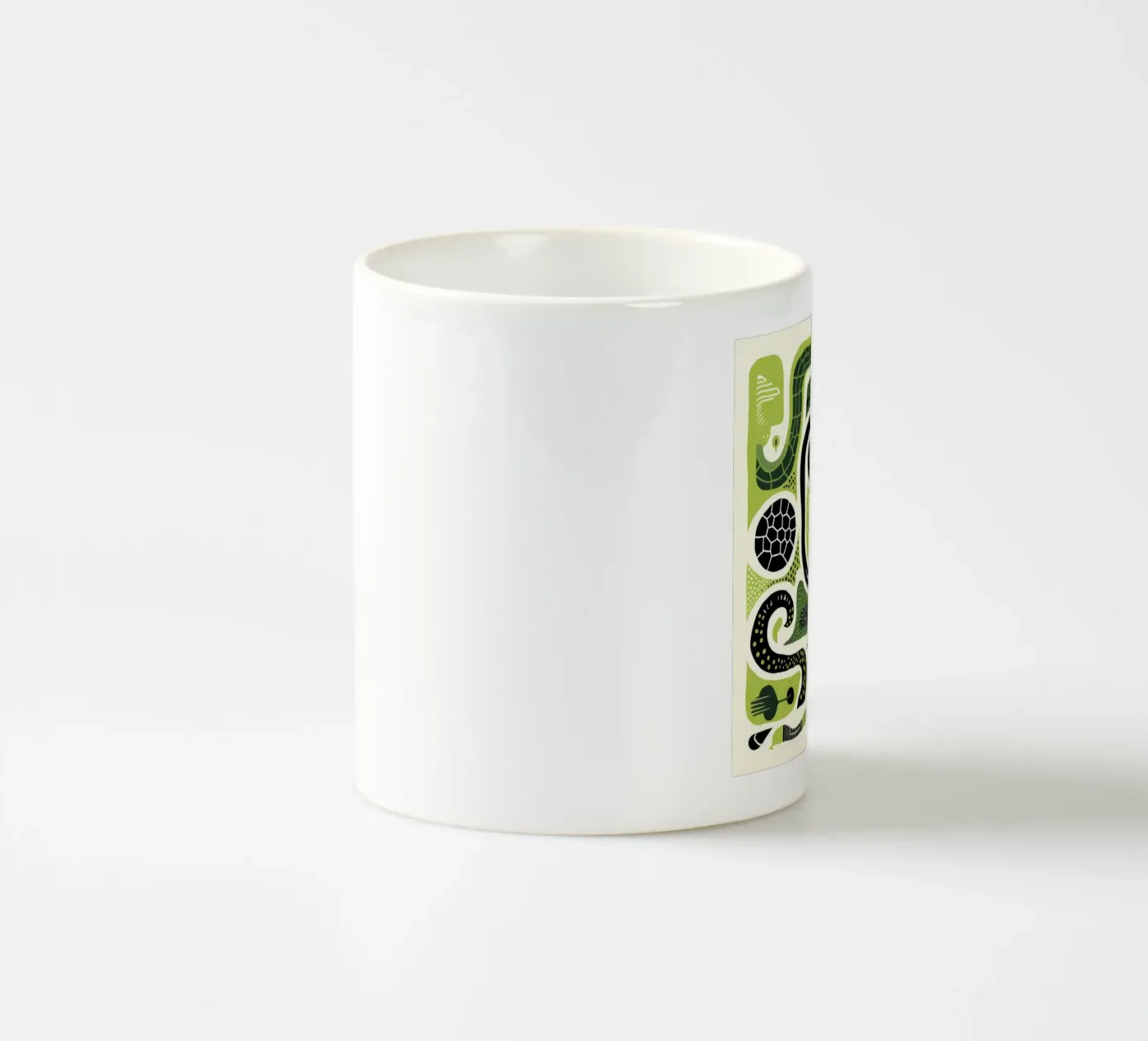 Grüne Python Keramik Tasse von Minimal Animal Art