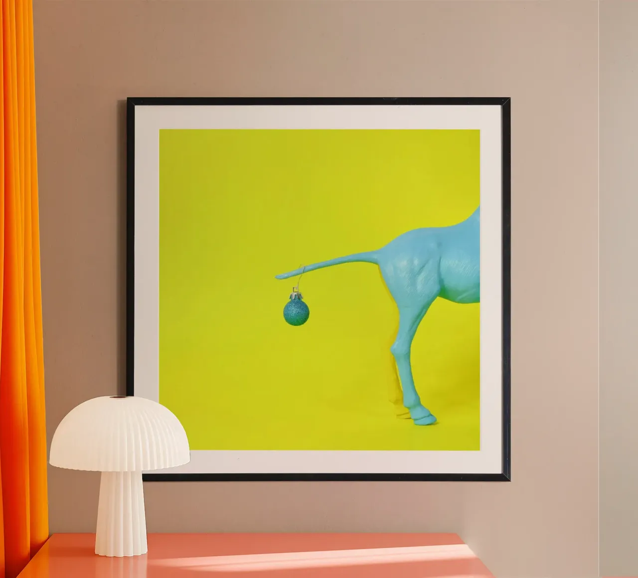 Jingle Balls poster con telaio in legno da Juj Winn