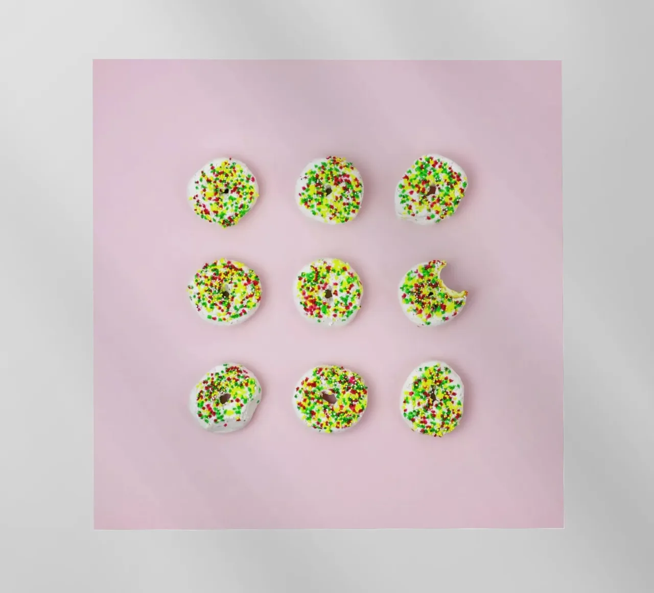 Temptation Wins pellicola backlit da Juj Winn