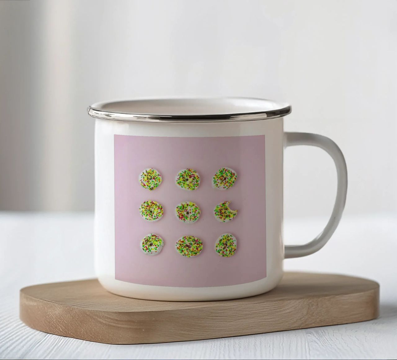 Temptation Wins tazza in smalto da Juj Winn