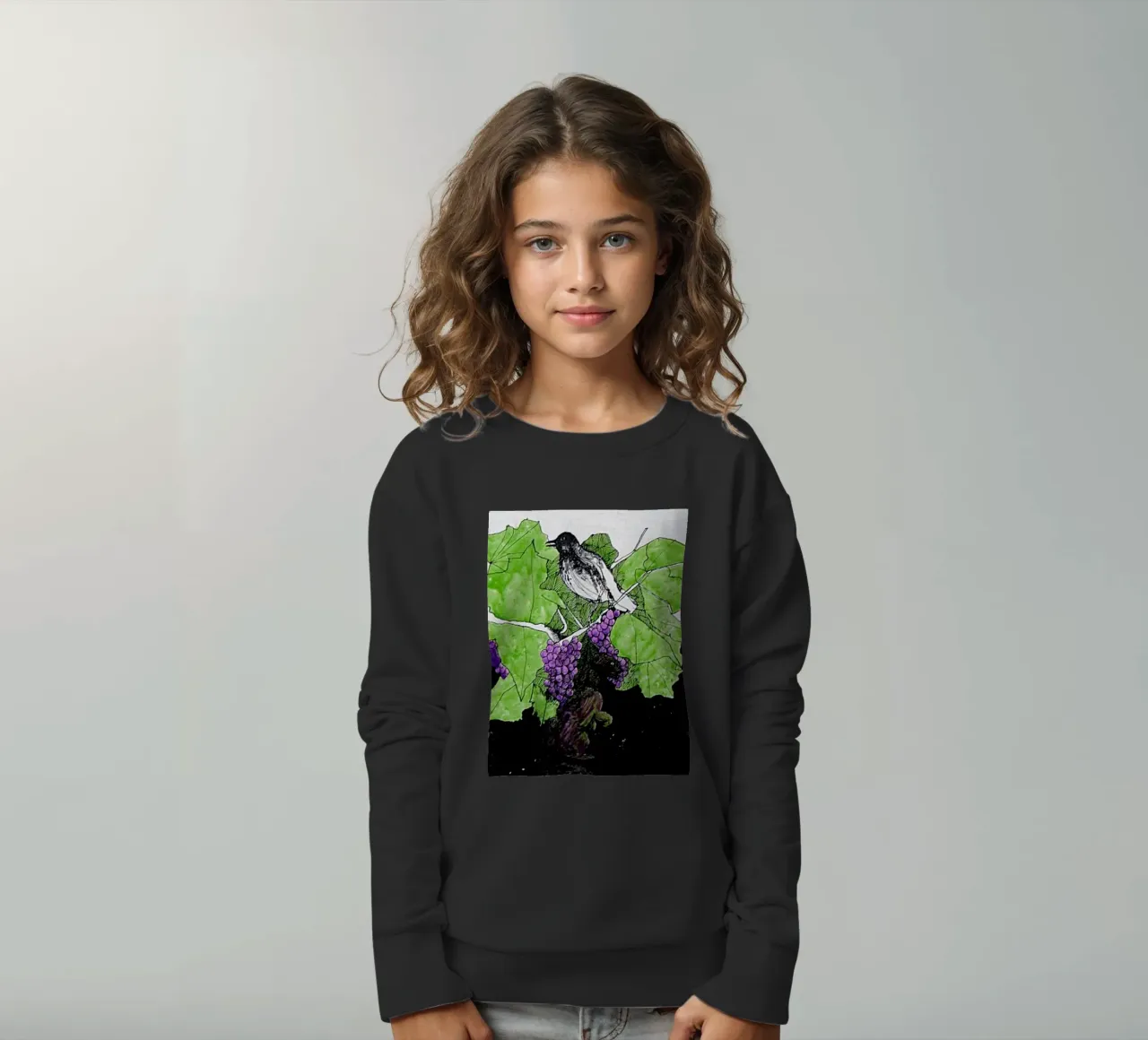 Bird perches on a branch with grapes felpa bambino da edsonramosart