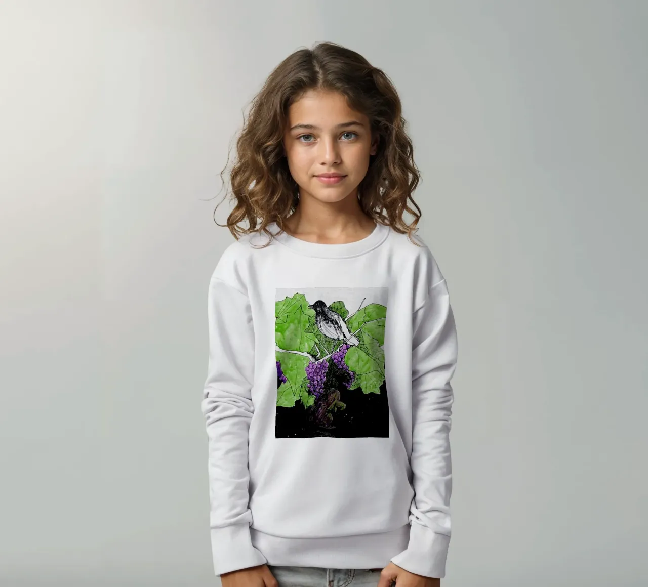 Bird perches on a branch with grapes felpa bambino da edsonramosart