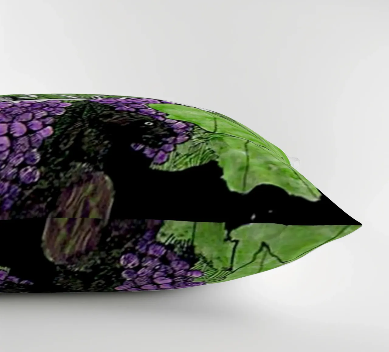 Bird perches on a branch with grapes cuscino da edsonramosart