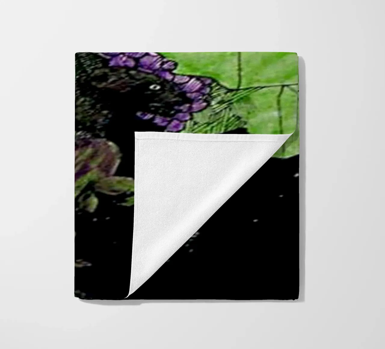 Bird perches on a branch with grapes telo mare da edsonramosart