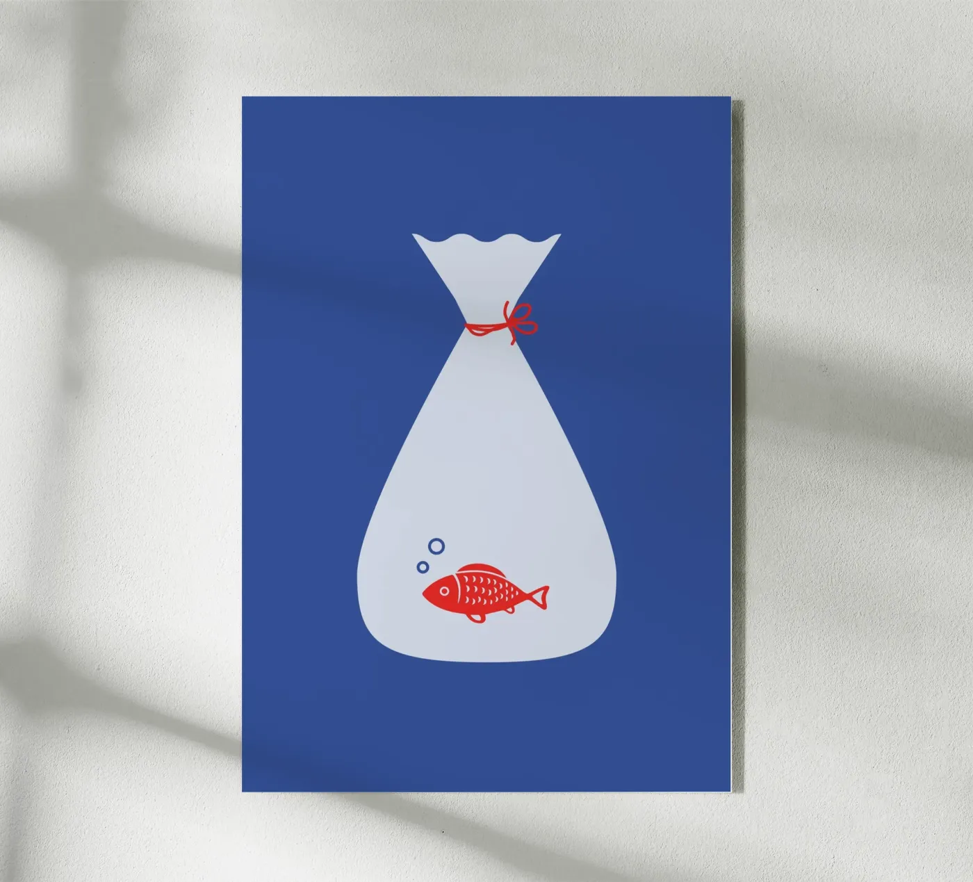 Goldfish is red plexiglass da The Poster Kid