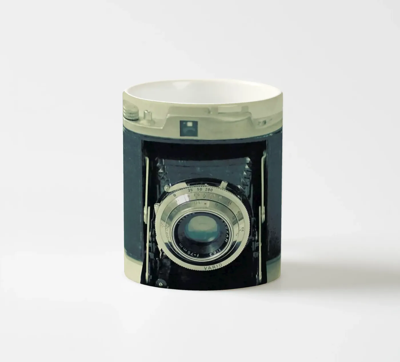 Captured Keramik Tasse von Cassia Beck Photography